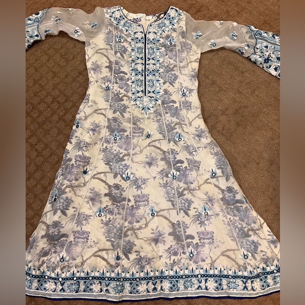 Riffat and sana Pakistani designer